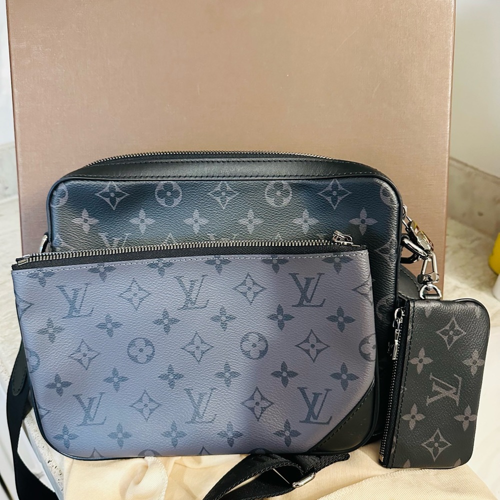 Louis Vuitton Trio Messenger